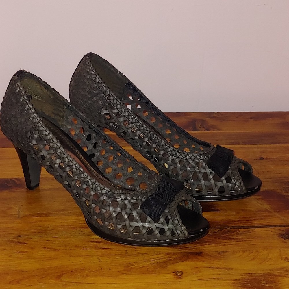 Bongo Open-Toed Pumps - Picture 2 of 4